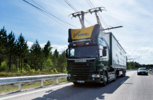 Electric road hybrid truck, Scania G 360 4x2 (Hybrid Truck with Siemens pantograph on the roof) Gävle, Sweden Photo: Tobias Ohls 2016Tobias Ohls (CC BY-NC-ND 3.0)